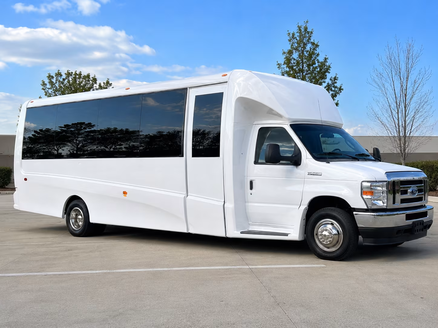 shuttle your guests between houston hotels and baytown venues with ease