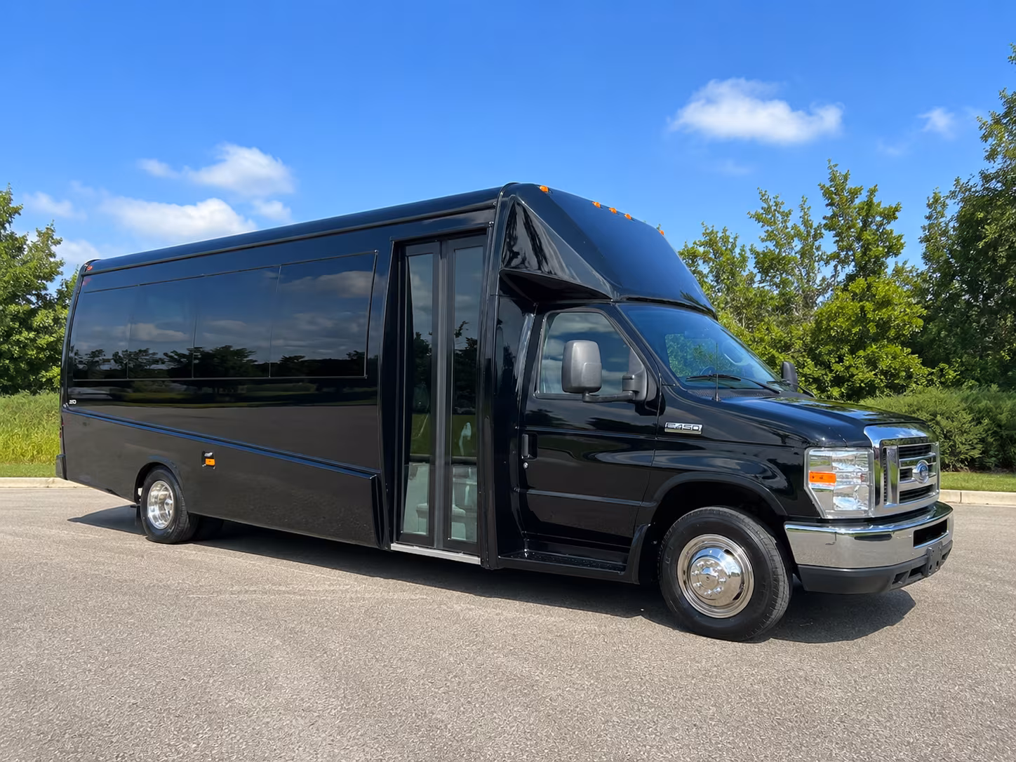 texas city concert bus rentals for groups and fans